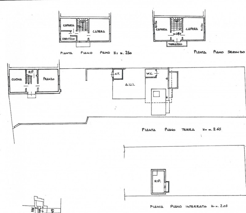 QUINTO VIC.NO, laterale di via Cesare Battisti, zona residenziale tranquilla, vendesi porzione "T...