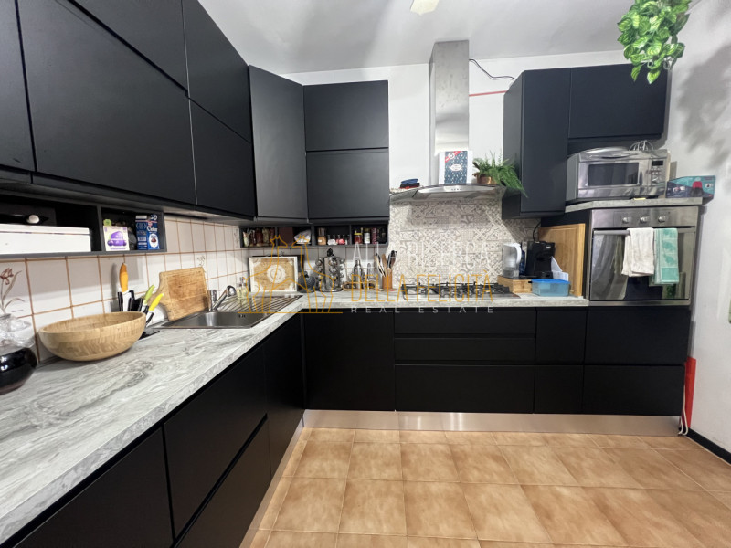 SCHIO - Magrè: In contesto condominiale tranquillo e ben abitato, appartamento BICAMERE con garag...