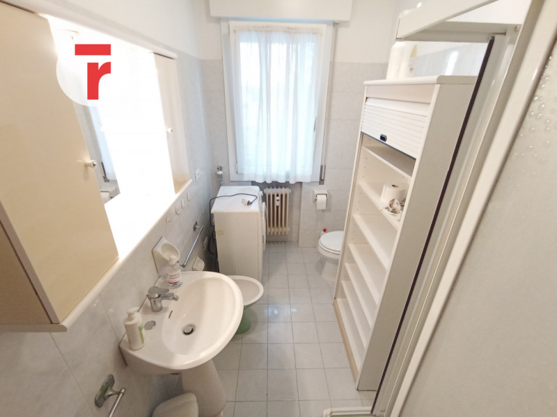 -APPARTAMENTO PER STUDENTI-

In zona Santissima Trinità, una delle aree più richieste dagli stude...