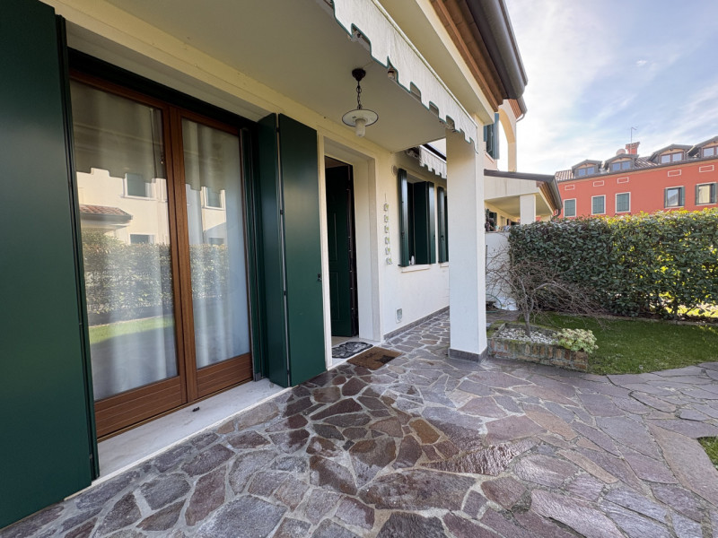 RIF:SD340 - Selvazzano Dentro - Tencarola, in zona residenziale tranquilla e recente, proponiamo ...