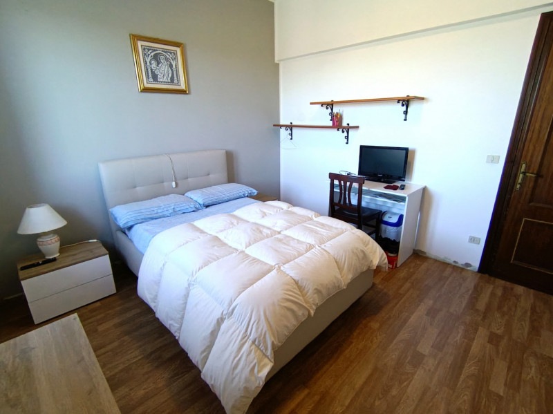 Rif. BRG234
Proponiamo in vendita una splendida porzione di bifamiliare con ingresso indipendente...