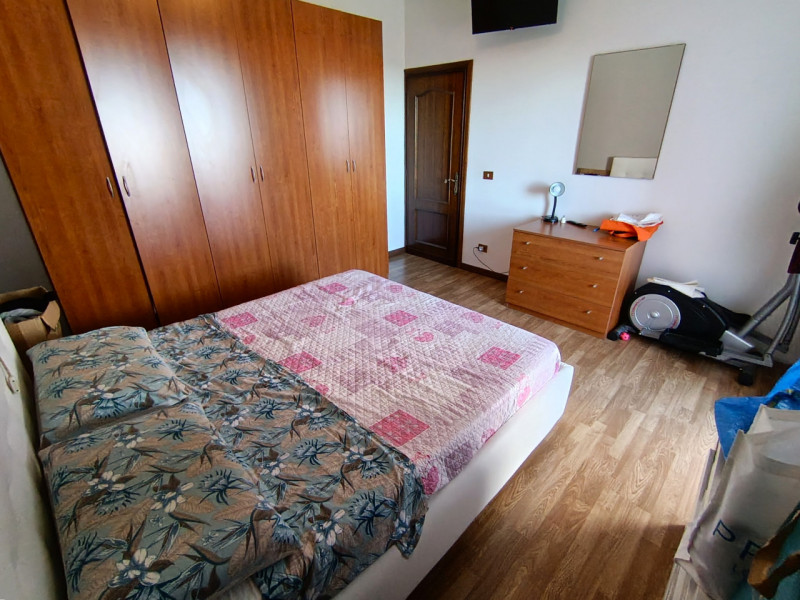 Rif. BRU234
Proponiamo in vendita una splendida porzione di bifamiliare con ingresso indipendente...