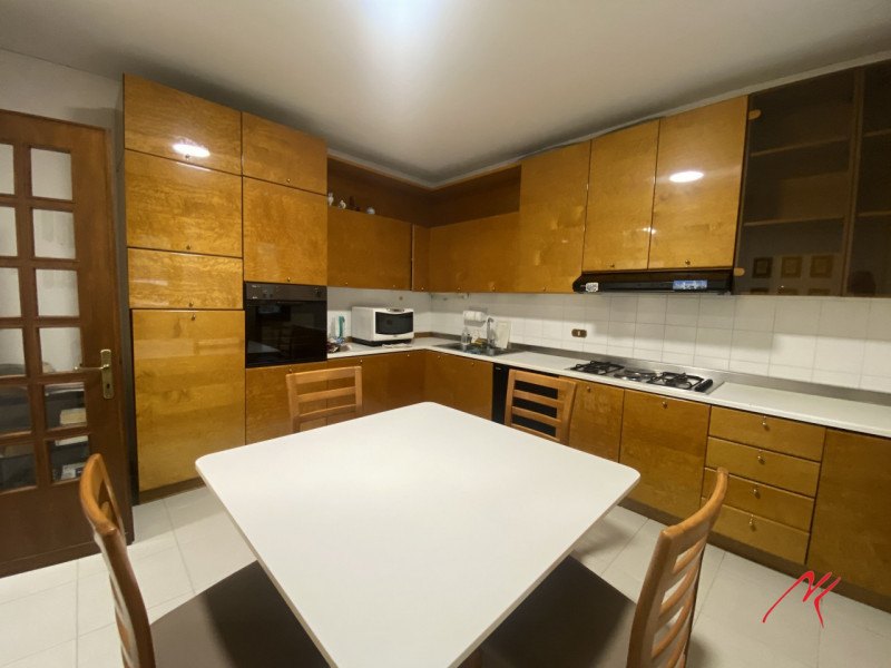 In porzione di bifamiliare proponiamo stanze singole in affitto per studenti o lavoratori, di amp...