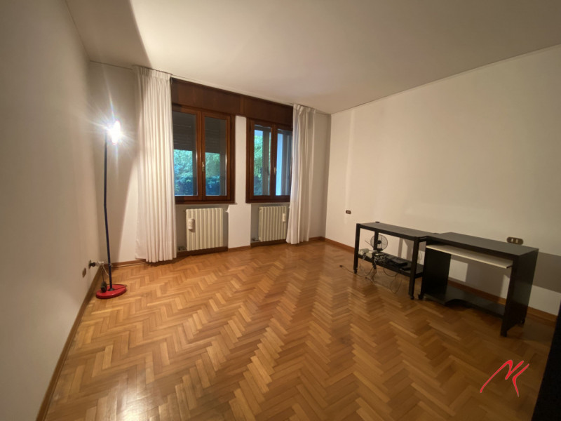 In porzione di bifamiliare proponiamo stanze singole in affitto per studenti o lavoratori, di amp...