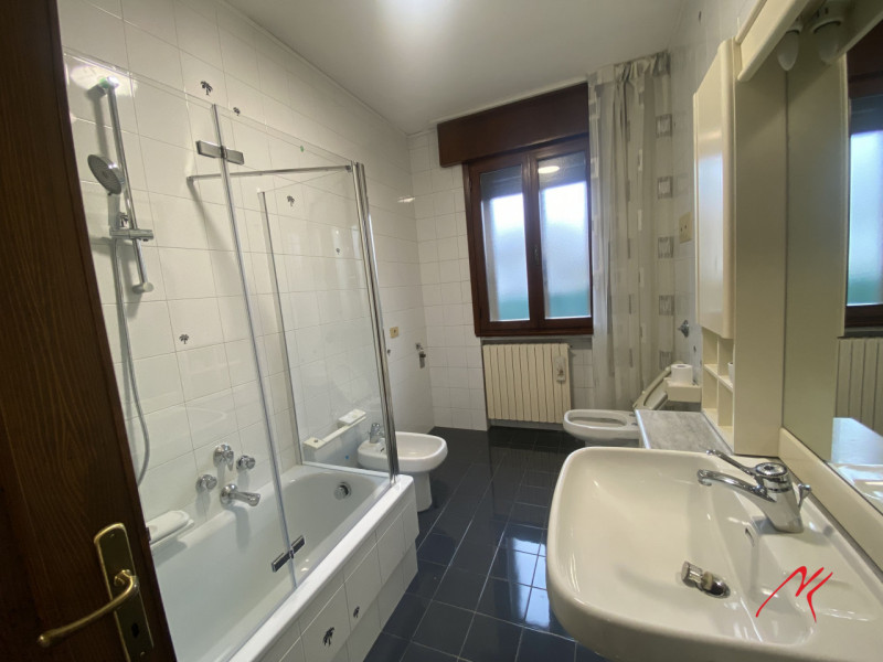 In porzione di bifamiliare proponiamo stanze singole in affitto per studenti o lavoratori, di amp...