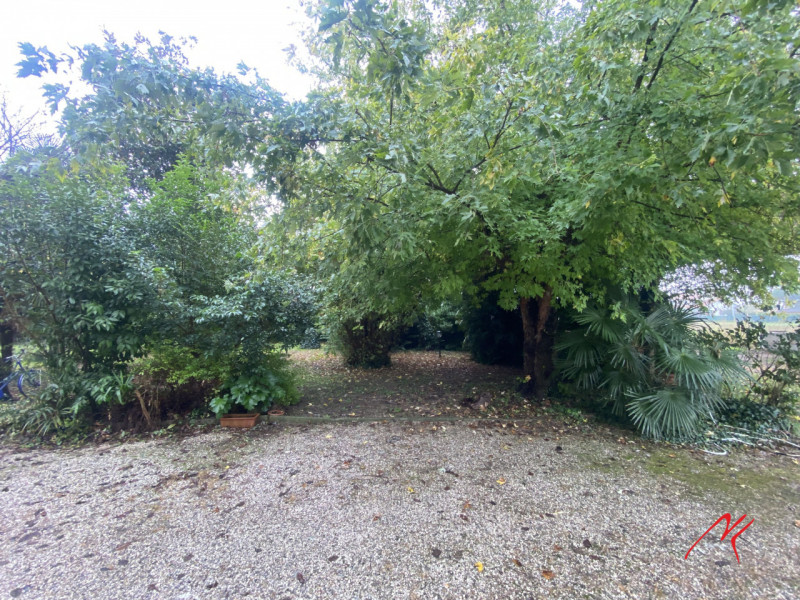 In porzione di bifamiliare proponiamo stanze singole in affitto per studenti o lavoratori, di amp...