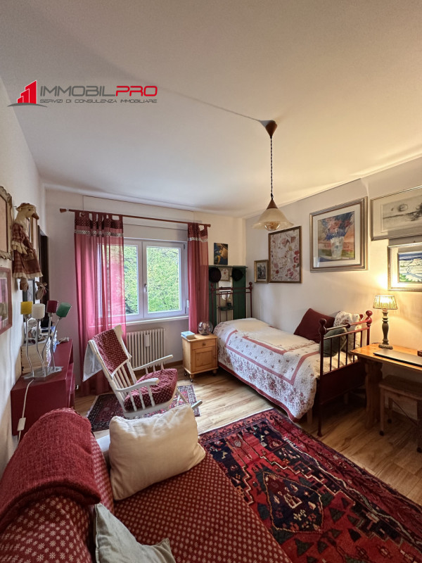 In zona Quartiere Rossi, tra le più ricercate e comode al centro città e a tutti i servizi, propo...