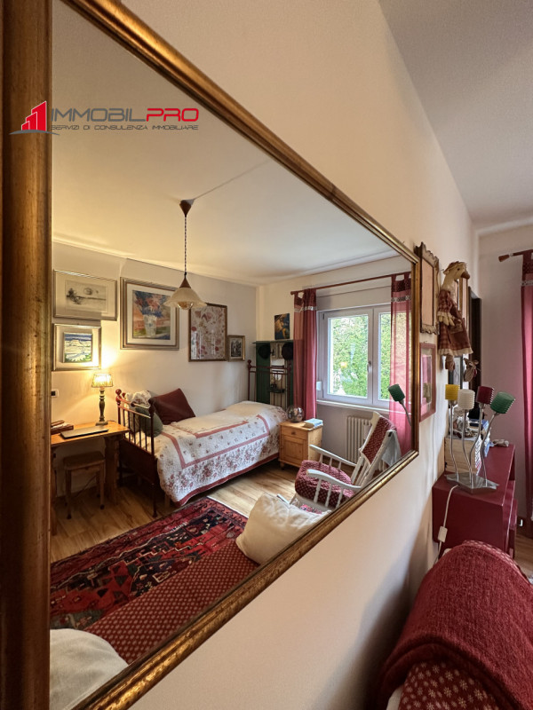 In zona Quartiere Rossi, tra le più ricercate e comode al centro città e a tutti i servizi, propo...