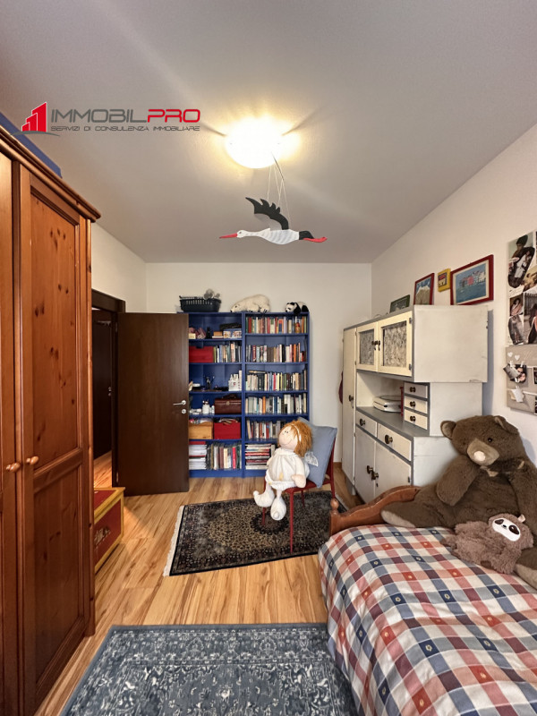 In zona Quartiere Rossi, tra le più ricercate e comode al centro città e a tutti i servizi, propo...