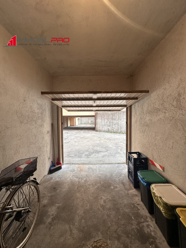 In zona Quartiere Rossi, tra le più ricercate e comode al centro città e a tutti i servizi, propo...