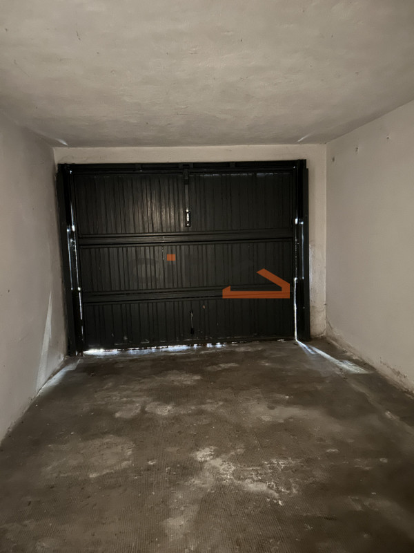 Solo per single o coppie referenziate - no animali - proponiamo in affitto appartamento quadriloc...