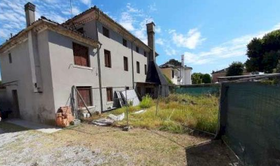 Rif. A.A.386-217

Vendita all'asta - fabbricato residenziale su 2 livelli in data 29 gennaio 2026...