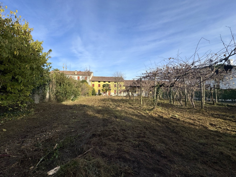 CASA INDIPENDENTE CON GIARDINO

Trattative riservate Immobiliare Unica Colceresa via Marconi 2 - ...