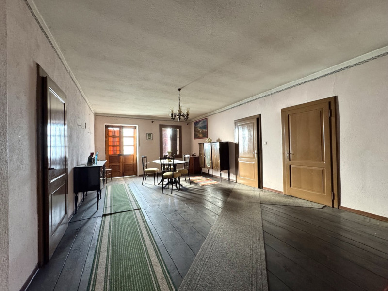 CASA INDIPENDENTE CON GIARDINO

Trattative riservate Immobiliare Unica Colceresa via Marconi 2 - ...