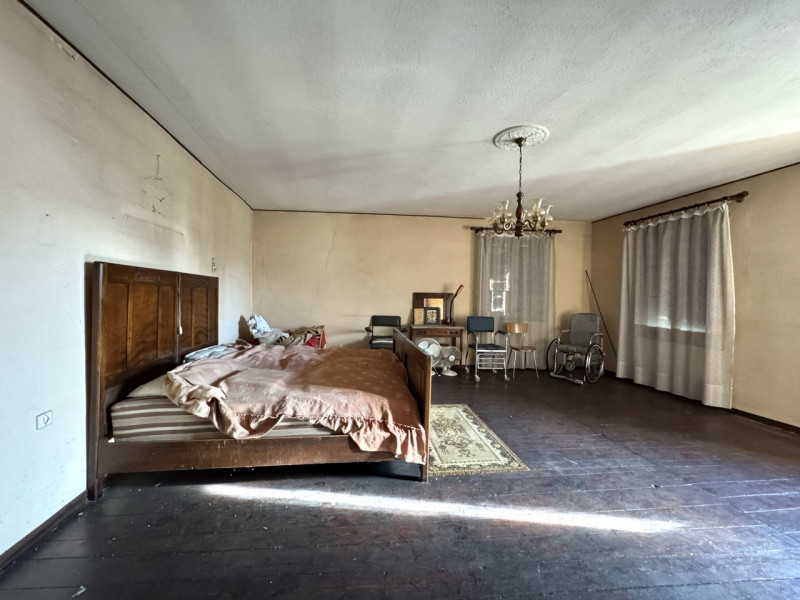 CASA INDIPENDENTE CON GIARDINO

Trattative riservate Immobiliare Unica Colceresa via Marconi 2 - ...