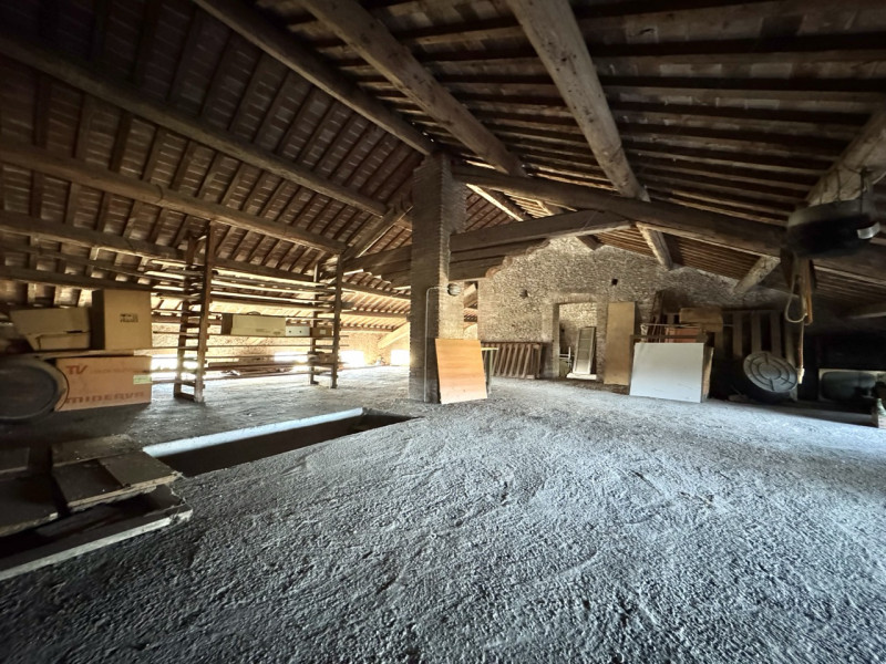 CASA INDIPENDENTE CON GIARDINO

Trattative riservate Immobiliare Unica Colceresa via Marconi 2 - ...