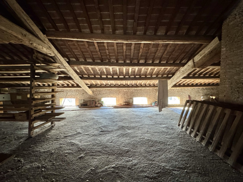 CASA INDIPENDENTE CON GIARDINO

Trattative riservate Immobiliare Unica Colceresa via Marconi 2 - ...