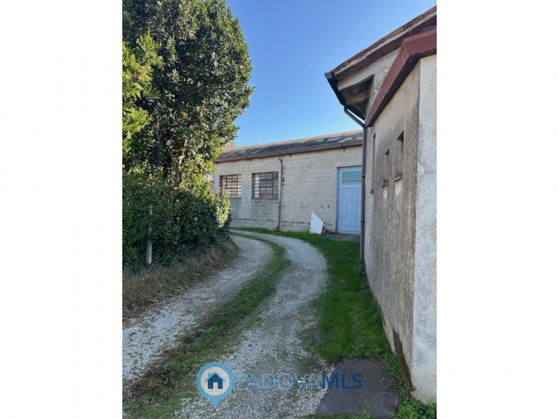 Immobile in esclusiva al Gruppo Padova MLS.
Scopri questa straordinaria opportunità di investimen...