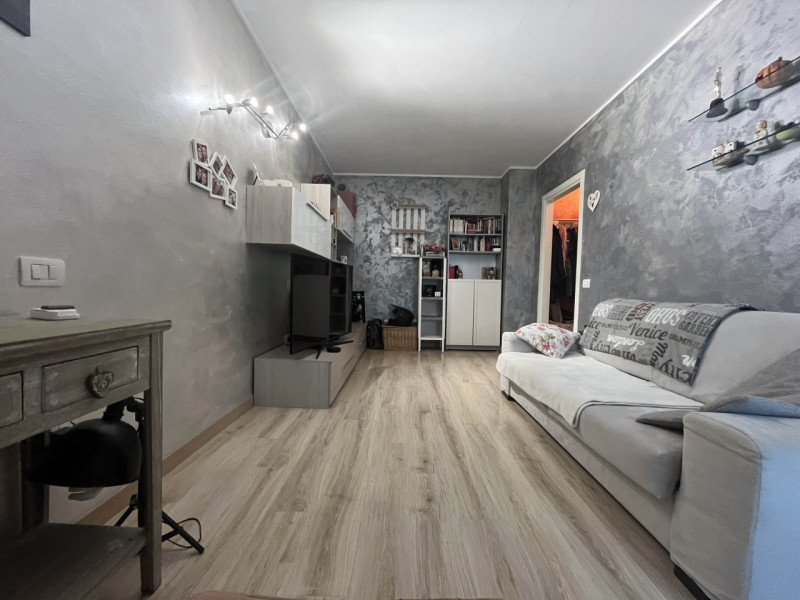 RIF:OM41 MESTRINO CENTRO Proponiamo in vendita in zona centrale curato appartamento servito da as...