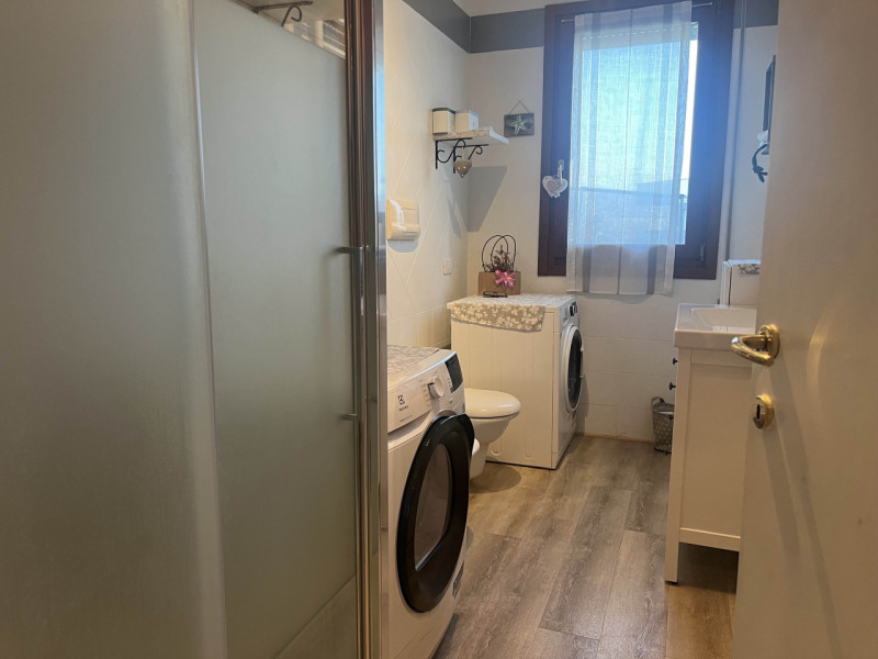 RIF:OM41 MESTRINO CENTRO Proponiamo in vendita in zona centrale curato appartamento servito da as...