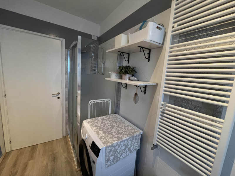 RIF:OM41 MESTRINO CENTRO Proponiamo in vendita in zona centrale curato appartamento servito da as...