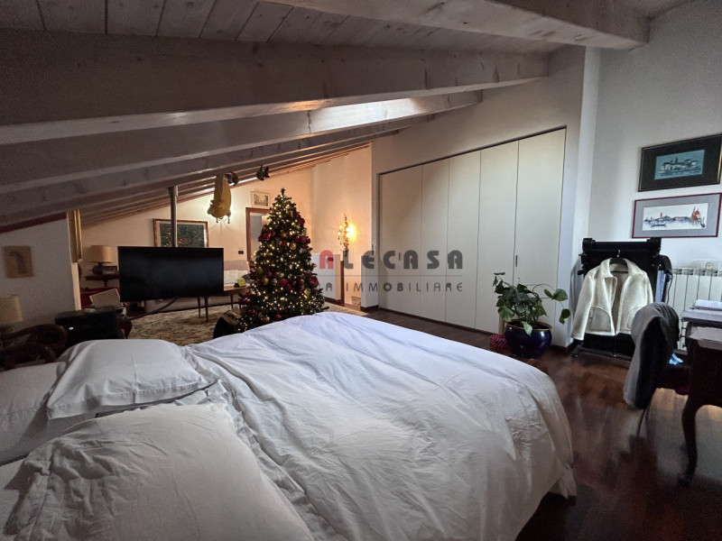 RIF: FR024 PADOVA - VIGONZA Proponiamo in vendita appartamento duplex al primo ed ultimo piano su...