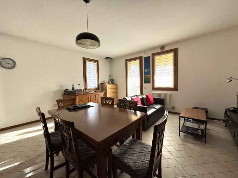 VISITE SOSPESE PER TRATTATIVE IN CORSO.


Colceresa - Appartamento bicamere -Trattative riservate...