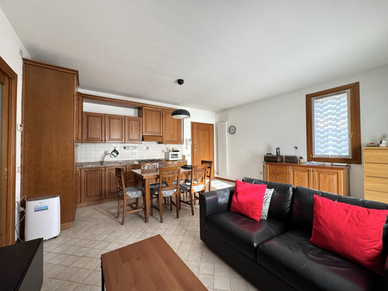 VISITE SOSPESE PER TRATTATIVE IN CORSO.


Colceresa - Appartamento bicamere -Trattative riservate...