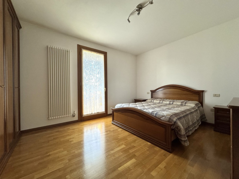 VISITE SOSPESE PER TRATTATIVE IN CORSO.


Colceresa - Appartamento bicamere -Trattative riservate...