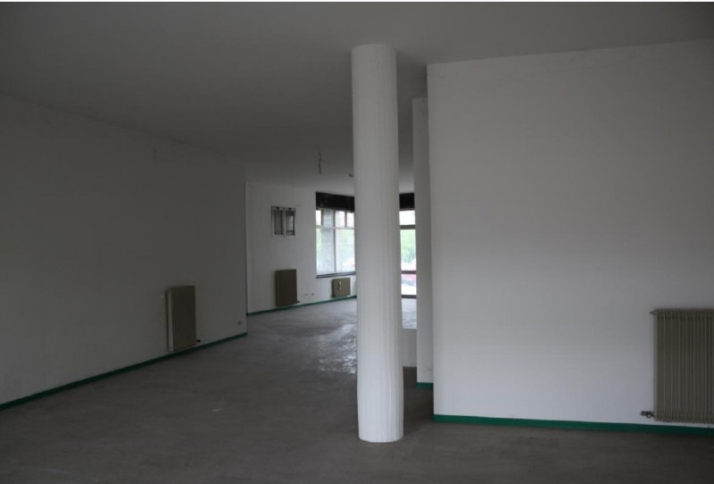 A.Q. 34

Vendesi all'asta negozio in data 21 gennaio 2026

Negozio al piano terra con ampio magaz...