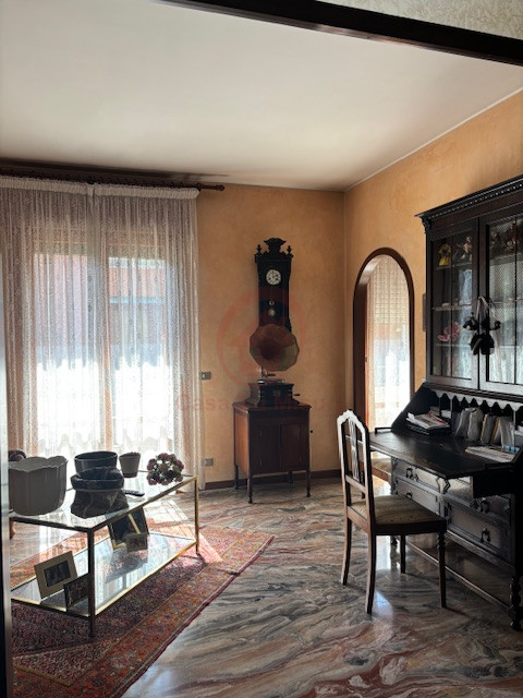 PADOVA, FORCELLINI RIF. A535: Casa Su Misura ha il piacere di proporvi spaziosissimo appartamento...