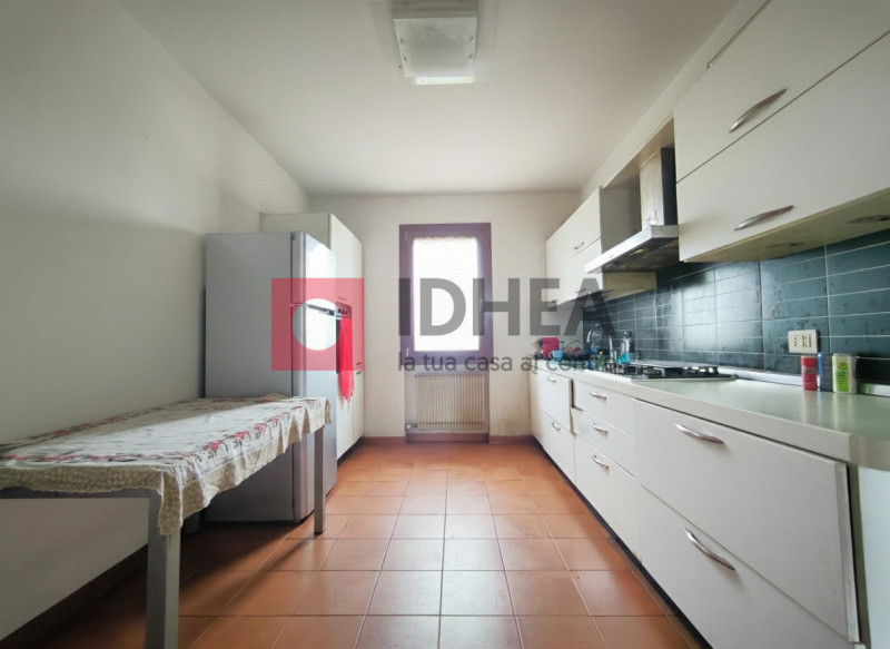 RONCADE
RIFERIMENTO "URA1"

A Roncade, in tranquilla zona residenziale immersa nel verde, ma a du...