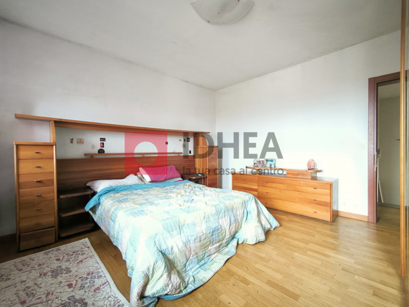 RONCADE
RIFERIMENTO "URA1"

A Roncade, in tranquilla zona residenziale immersa nel verde, ma a du...