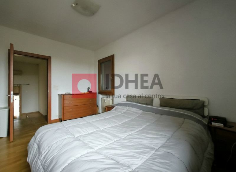 RONCADE
RIFERIMENTO "URA1"

A Roncade, in tranquilla zona residenziale immersa nel verde, ma a du...