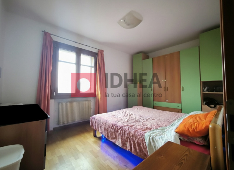 RONCADE
RIFERIMENTO "URA1"

A Roncade, in tranquilla zona residenziale immersa nel verde, ma a du...