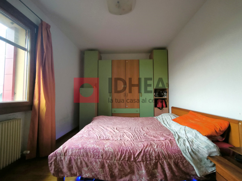 RONCADE
RIFERIMENTO "URA1"

A Roncade, in tranquilla zona residenziale immersa nel verde, ma a du...