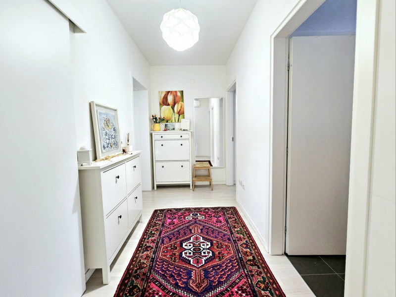 A Este, in zona Meggiaro, proponiamo in vendita moderno appartamento al secondo piano, situato al...