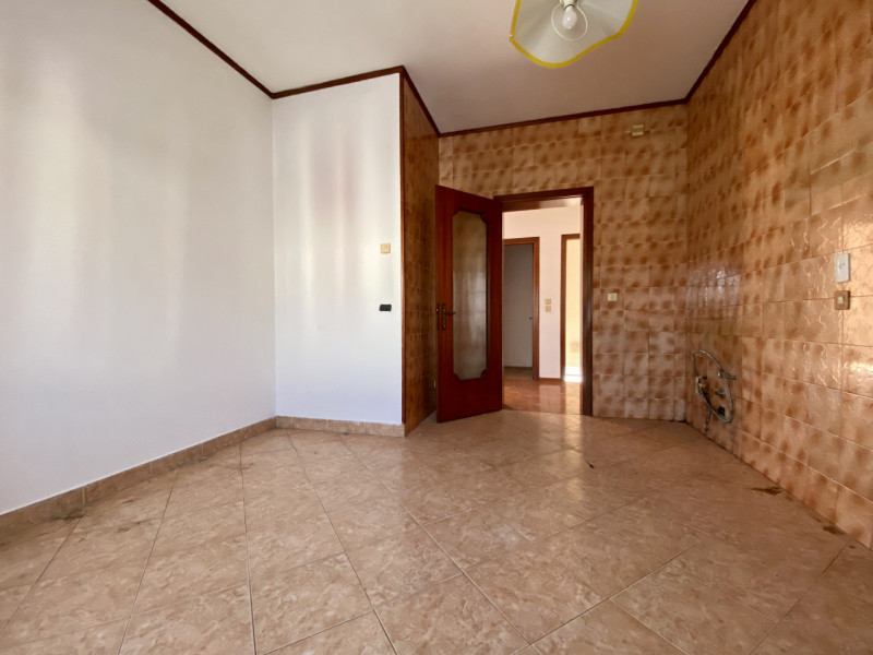 In una palazzina di sole 3 unità abitative, proponiamo in vendita un midi appartamento posto al p...