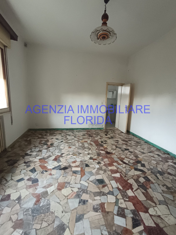 Casa singola situata nella tranquilla frazione di Abbazia Pisani, nel comune di Villa del Conte. ...