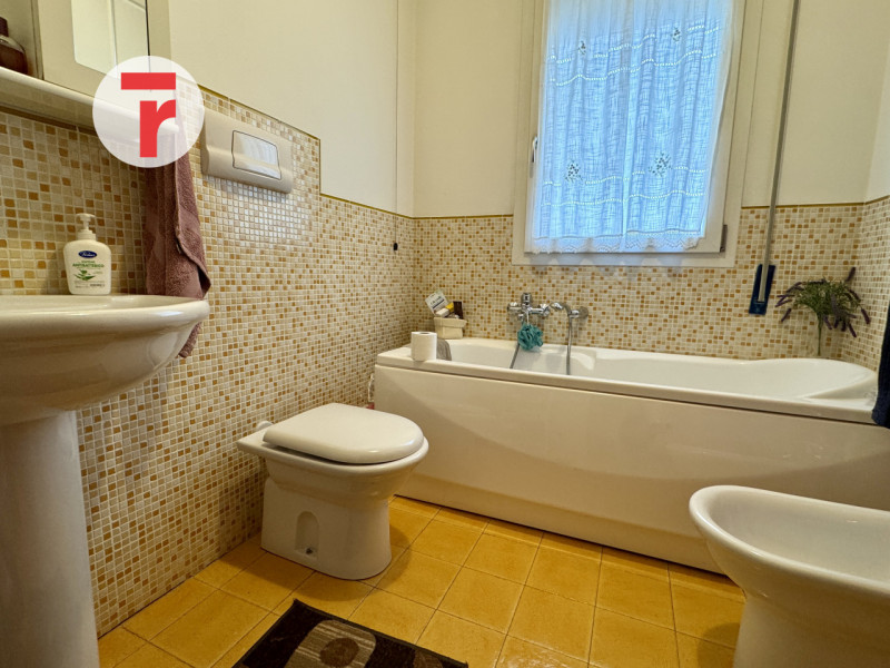 S.Giorgio delle Pertiche - Centro - A due passi dai servizi, zona ben connessa a tangenziali e co...