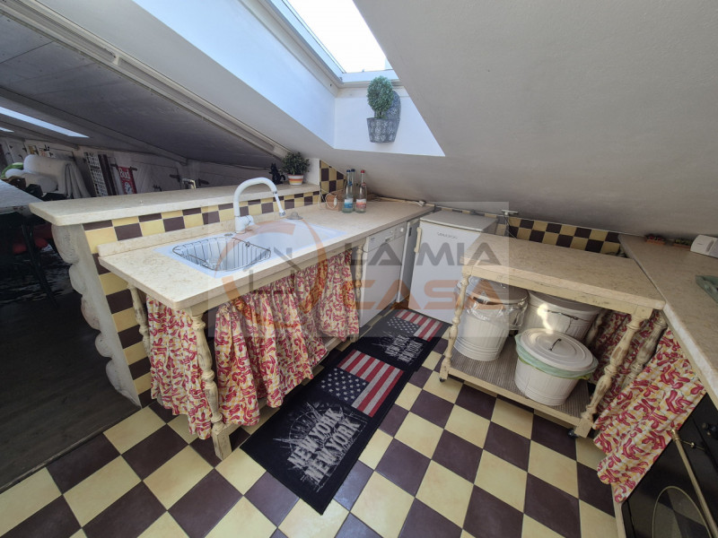 PIOVE DI SACCO - SONO RICHIESTE REFERENZE E CONTRATTO DI LAVORO A TEMPO INDETERMINATO.
SI PREGA D...