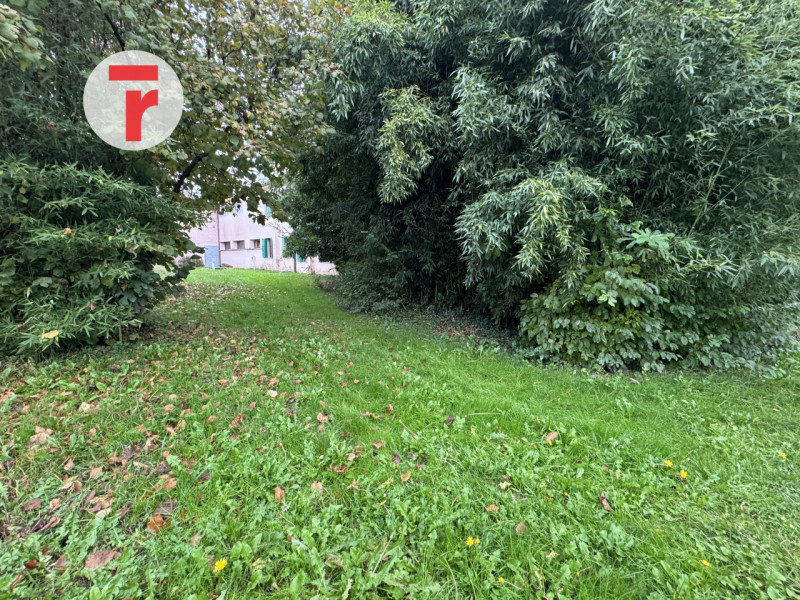 RESANA - loc.Castelminio - Opportunità per impresa o per famiglie. Zona immersa nel verde e strat...