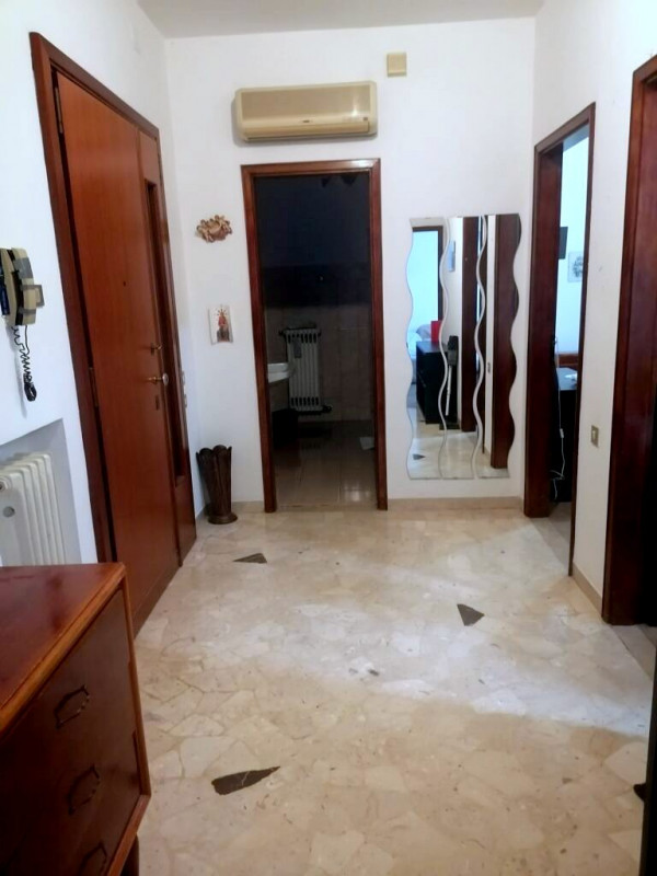 PIAZZE – 2 CAMERE PER INVESTIMENTO €.265.000

Nel cuore pulsante della storica città di Padova, a...