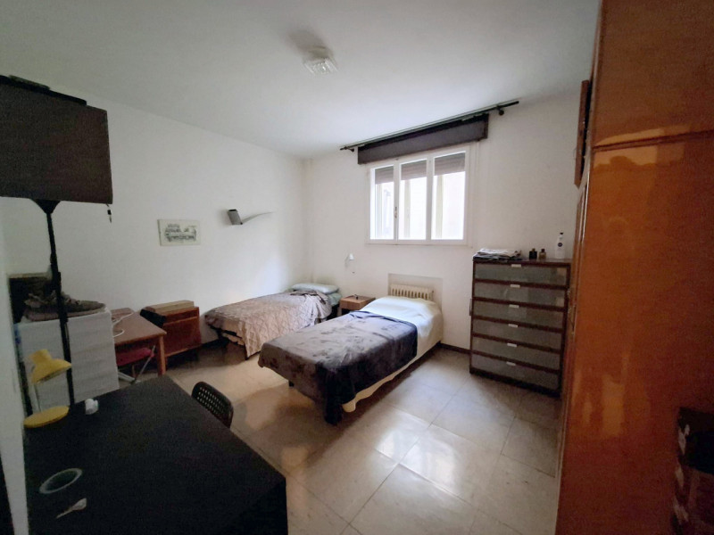 PIAZZE – 2 CAMERE PER INVESTIMENTO €.265.000

Nel cuore pulsante della storica città di Padova, a...