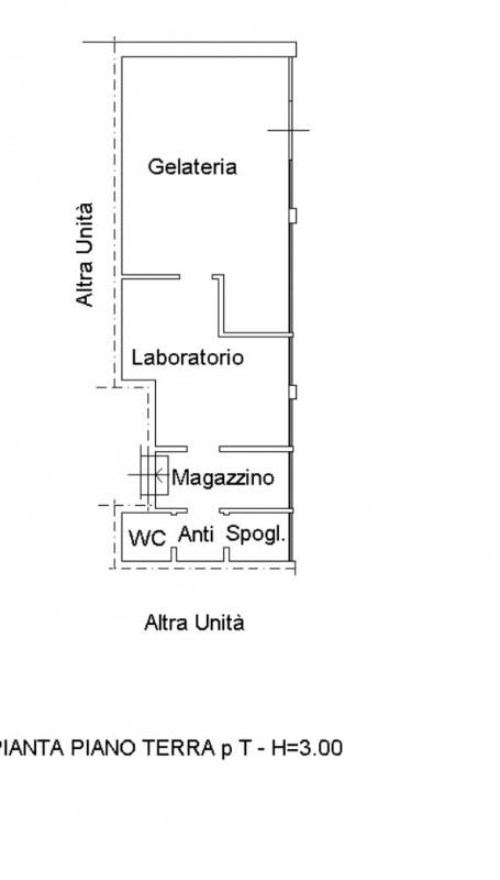 Scopri questa straordinaria opportunità commerciale situata nel centro di Crespignaga, una frazio...