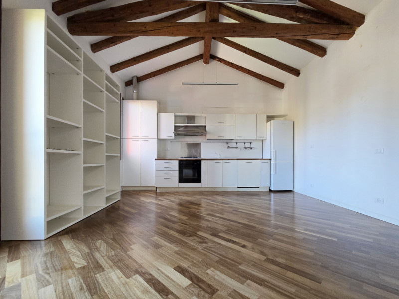 TREVISO Centro dentro le mura zona Città Giardino affittasi a referenziati con redditi documentab...