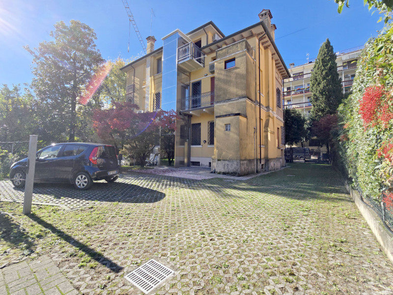 TREVISO Centro dentro le mura zona Città Giardino affittasi a referenziati con redditi documentab...