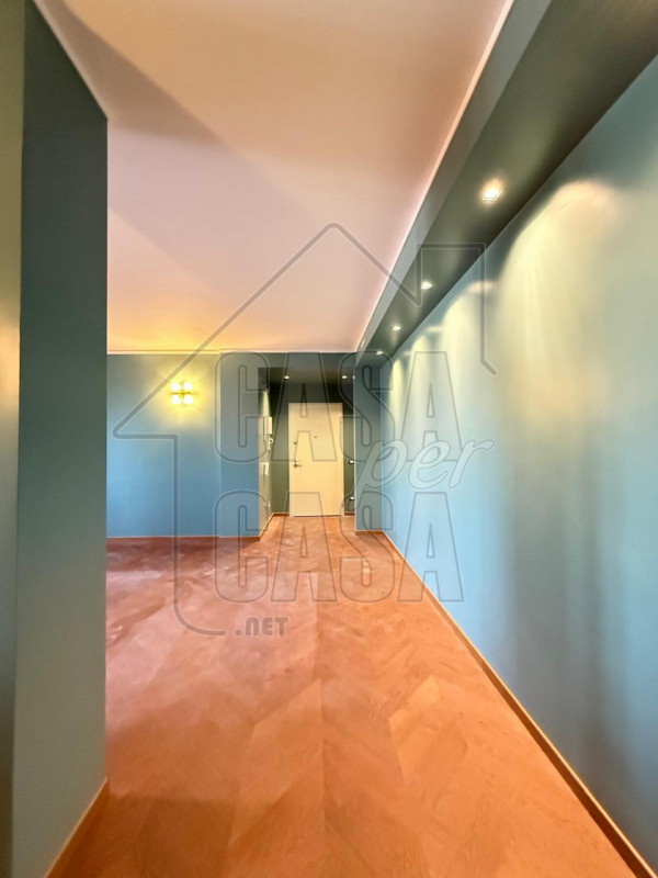 Scopri questa straordinaria opportunità di acquisto nel cuore pulsante di Padova, precisamente in...