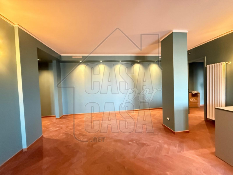 Scopri questa straordinaria opportunità di acquisto nel cuore pulsante di Padova, precisamente in...