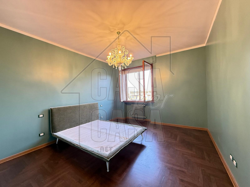 Scopri questa straordinaria opportunità di acquisto nel cuore pulsante di Padova, precisamente in...